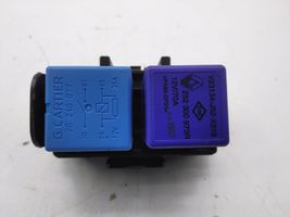 Dacia Lodgy Fuse module 8200222933B