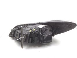 Volvo C30 Lampa przednia 31299821