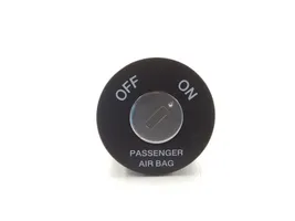 KIA Sorento Passenger airbag on/off switch 