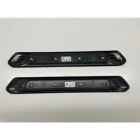 BMW X3 G01 Etuoven kynnyksen suojalista 8077612