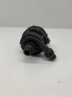 Mercedes-Benz C W205 Pompe à eau de liquide de refroidissement A0005002686