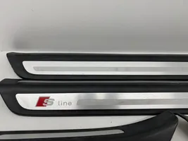 Audi Q5 SQ5 Комплект обшивки порога (внутренний) 8R0853375G
