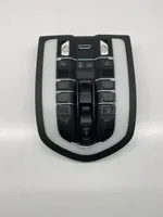 Porsche Cayenne (92A) Etuistuimen valo 7pp919317