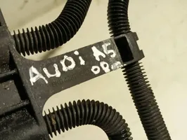 Audi A5 8T 8F Vairo stiprintuvo radiatorius 8K0422885D