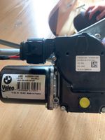 BMW 5 G30 G31 Etupyyhkimen vivusto ja moottori W000081430