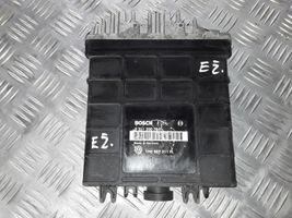 Volkswagen Golf III Calculateur moteur ECU 0261200784