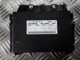 Mercedes-Benz E W211 Calculateur moteur ECU A0305454032