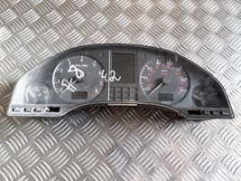 Audi A8 S8 D2 4D Compteur de vitesse tableau de bord 4D0919035F