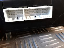 Subaru B9 Tribeca Panel klimatyzacji 72343XA00B