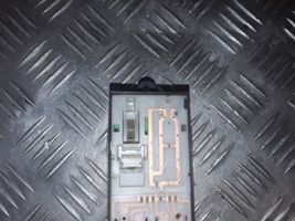 Infiniti QX56 Interrupteur commade lève-vitre 