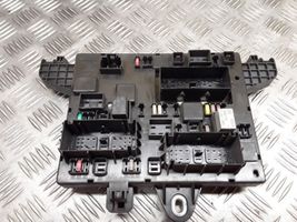 Opel Astra J Module de fusibles 365927271