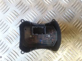 Fiat Doblo Botón interruptor de luz de peligro 7354198610E