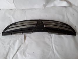 SsangYong Kyron Grille calandre supérieure de pare-chocs avant 7945109000