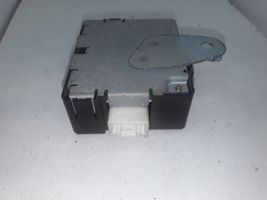 Toyota Avensis Verso Oven keskuslukituksen ohjausyksikön moduuli 8974144060