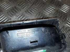 Volvo V50 Etuoven sisäkahvan kehys 8679669