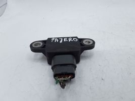 Mitsubishi Pajero ESP Drehratensensor Querbeschleunigungssensor 8651A059