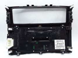 Mitsubishi Pajero Radio/CD/DVD/GPS-pääyksikkö 8002A256XA