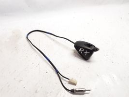 Lexus RX 300 Antena radiowa V300919E