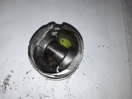 Opel Astra J Piston 