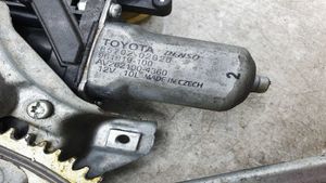 Toyota Avensis T270 Regulador de puerta delantera con motor 8570202020