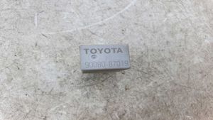 Toyota Avensis T270 Kita rėlė 9008087019