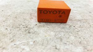 Toyota Avensis T270 Altri relè 9008087012
