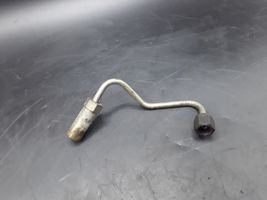 Nissan Pathfinder R51 Tuyau d'alimentation d'injecteur de carburant 