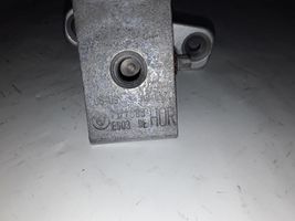 BMW 7 F01 F02 F03 F04 Charnière inférieure de porte arrière 7177588