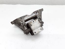 Mercedes-Benz C AMG W204 Supporto della scatola del cambio 068700