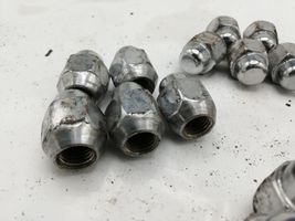 Hyundai ix 55 Nuts/bolts 