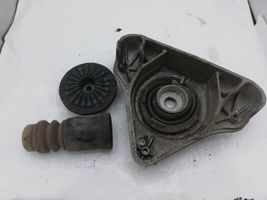 Audi A6 S6 C6 4F Staffa di rinforzo per l’ammortizzatore anteriore 73532713519