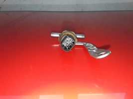 Mercedes-Benz E W212 Czujnik ciśnienia paliwa A0045421619