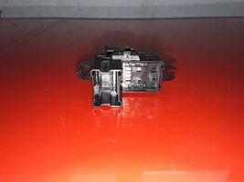 Nissan Leaf I (ZE0) Interrupteur commade lève-vitre 25411KL5A