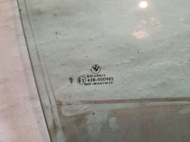 BMW 5 E39 Etuoven ikkunalasi, neliovinen malli E243R000982