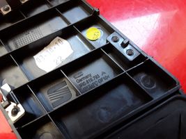 Seat Exeo (3R) Kojelaudan tuuletussuuttimen suojalista 3R0819793