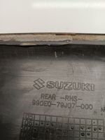 Suzuki SX4 Aizmugurē durvju dekoratīvā apdare (moldings) 990E079J07