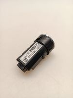 Toyota Yaris Bouton poussoir de démarrage du moteur 896110D030