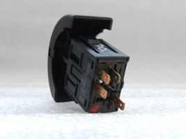 Opel Astra G Interrupteur feux de détresse 9138059