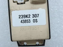 Opel Monterey Przełącznik / Przycisk otwierania szyb 8971530070