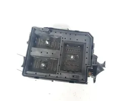 Opel Corsa E Module de fusibles 13451889AA