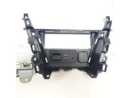 Mazda CX-3 Panel / Radioodtwarzacz CD/DVD/GPS GMD7669C0C