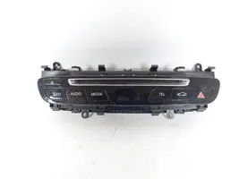 Mercedes-Benz C AMG W205 Unité principale radio / CD / DVD / GPS A2059054601