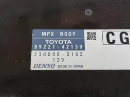 Toyota RAV 4 (XA40) Modulo fusibile 2380003162