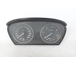 BMW X1 E84 Speedometer (instrument cluster) 924237101