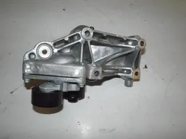 Opel Movano B Supporto del generatore/alternatore 