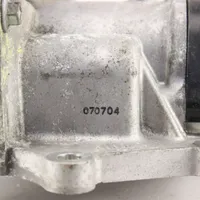 Nissan Qashqai Obudowa termostatu 070704