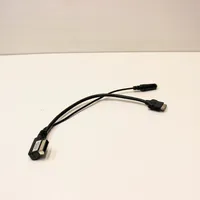 Mercedes-Benz S W221 Câble adaptateur AUX 67824578