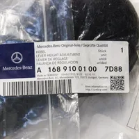 Mercedes-Benz A W168 Cornice di rivestimento della regolazione del sedile della portiera anteriore A1689100100