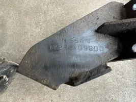 Nissan Patrol 260 Supporto di montaggio del motore 11233-G9800