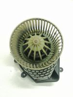 Audi A4 S4 B5 8D Soplador/ventilador calefacción 740221233F